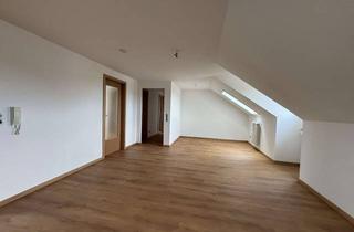 Wohnung mieten in Bradleystraße 18, 89231 Neu-Ulm, Schöne 3-Zimmer-Dachgeschosswohnung in Neu-Ulm
