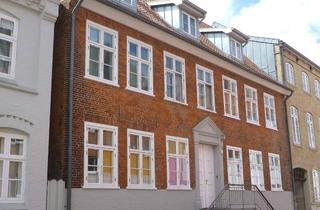Wohnung mieten in 24768 Rendsburg, Großzügige Dachgeschosswohnung mit gehobener Ausstattung