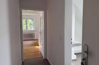 Wohnung mieten in Lönsstraße, 40880 Ratingen, Schöne 2-Zimmer-Dachgeschosswohnung