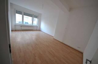 Wohnung mieten in Johannes-Morhart-Straße, 63067 Kaiserlei, Moderne 3-Zimmerwohnung, Erdgeschoss, (95qm) in Offenbach Nordend, nähe Hafengebiet,