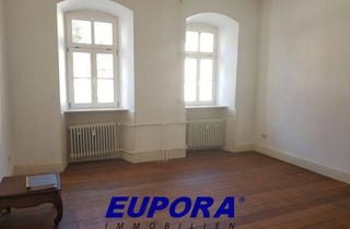 Gewerbeimmobilie mieten in Schlossplatz, 67292 Kirchheimbolanden, EUPORA® Immobilien: Praxisräume in einem historischen Anwesen in Kirchheimbolanden.