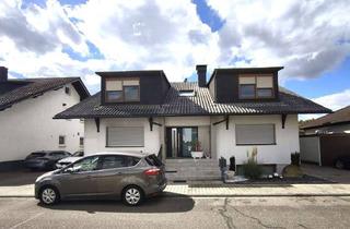 Haus kaufen in 76676 Graben-Neudorf, Modernes 2-Familienhaus mit Einliegerwohnung und herrlichen Garten mit Pool in Graben-Neudorf