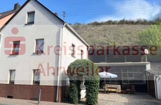 Einfamilienhaus kaufen in 56659 Burgbrohl, Sanierungsbedürftiges Einfamilienhaus mit großem Potential!