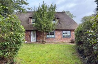 Haus kaufen in 25821 Almdorf, Viel Platz und Ruhe: Charmante Reetdachkate mit Ausbaureserve
