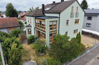 Haus kaufen in 92709 Moosbach, Zweifamilienhaus mit Potenzial in Moosbach