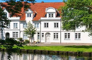 Haus kaufen in 23552 Innenstadt, Mit malerischem Wasserblick! Stilvolles Altstadthaus in begehrter Wohnlage auf der Altstadtinsel!