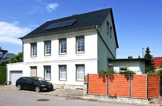 Haus kaufen in 39387 Oschersleben, Ideal für eine große Familie: Sonniges Haus in Oschersleben...