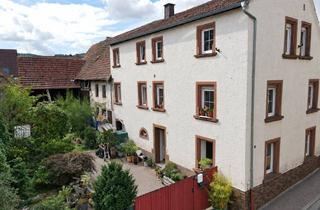 Haus kaufen in 76846 Hauenstein, Historisches Wohnhaus mit großem Garten im Herzen von Hauenstein