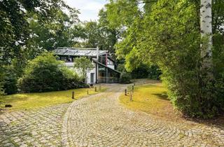 Villa kaufen in 90491 Erlenstegen, Einzigartige Stadtvilla mit besonderer Architekturgeschichte in Nürnberg-Erlenstegen