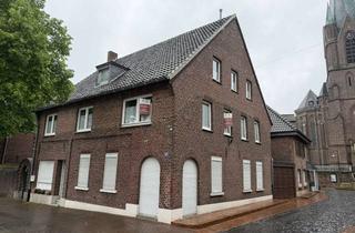 Haus kaufen in Waldnieler Straße 15-17, 41366 Schwalmtal, Zwei-Parteien-Haus + Nutzfläche im Dachgeschoss + Garage + Innenhof in toller Wohnlage