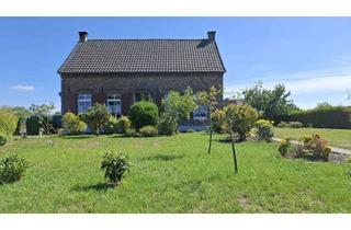 Haus kaufen in 47546 Kalkar, Charaktervolles historisches Wohnhaus mit ebenerdiger Wohnmöglichkeit mit großem Grundstück.