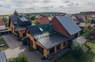 Haus kaufen in Mittelstr., 14715 Nennhausen, Zwei Häuser, viel Platz & große Halle: Familienanwesen auf ca. 993 m² in Nennhausen