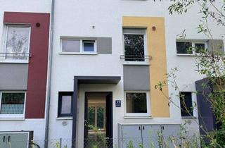Haus mieten in Thomas-Hauser-Str. 35, 81829 Trudering-Riem, Ideal für Familien - Reihenmittelhaus in Trudering mit 2 Terrassen!