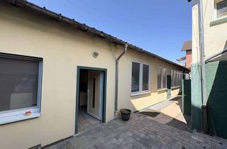 Gewerbeimmobilie kaufen in 57290 Neunkirchen, Gewerbehalle mit vermietetem 2-Familienhaus mit Doppelgarage in zentraler Lage von Neunkirchen