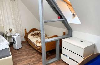Anlageobjekt in 35683 Dillenburg, Sanierungsbedürftige Doppelhaushälfte in zentraler Innenstadtlage von Dillenburg.