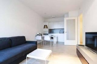 Immobilie mieten in Chausseestraße 122, 10115 Mitte, Charlie: zentral gelegenes und schönes 2-Zimmer-Apartment mit Erker