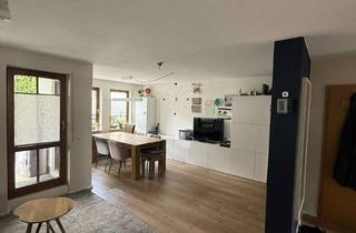 Wohnung kaufen in 72661 Grafenberg, Attraktive 3-Zimmer-Wohnung mit überdachter Terrasse und Tiefgaragenstellplatz