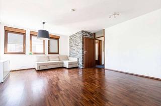 Wohnung kaufen in 70435 Zuffenhausen, Kapitanlage oder Selbstgenutzt! Ideale 1-Zimmer-Wohnung mit großem Balkon!