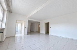 Wohnung mieten in Alt-Wachenbuchen 10, 63477 Maintal, Erdgeschosswohnung mit eigenem Eingang, neuem Badezimmer und 3 vollwertigen Schlafzimmern