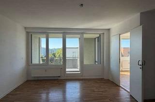 Wohnung mieten in Janusz-Korczak-Straße, 12627 Hellersdorf, Tolle Pärchenwohnung für max. 2 Personen - mit Balkon und Wannenbad!