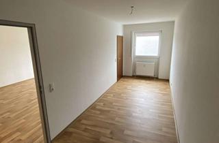 Wohnung mieten in Heubergstraße 108, 83404 Ainring, Perfekte Single Wohnung! Vollständig renovierte EG Wohnung mit Terrasse