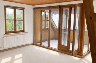 Wohnung mieten in Regensburger Straße 66a, 93138 Lappersdorf, 2-Zimmer-Dachgeschosswohnung mit Dachbalkon in Lappersdorf