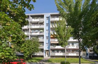 Wohnung mieten in Senftenberger Str. 10, 01239 Prohlis-Süd, Wohn(t)raum: familienfreundliche 4-Zimmerwohnung mit Balkon!
