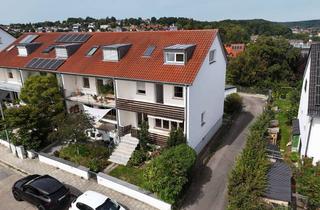 Haus kaufen in 93138 Lappersdorf, BESICHTIGUNGEN JETZT - Familienfreundlich und voller Möglichkeiten – Reiheneckhaus mit 2 Gärten