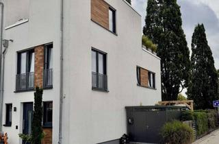 Haus kaufen in 49090 Eversburg, Modernes Reihenendhaus im Landwehrviertel mit Dachterrasse und Garten