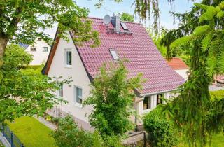 Einfamilienhaus kaufen in 15345 Rehfelde, Einfamilienhaus bahnhofsnah in Rehfelde - Mit Keller, Einbauküche, Rollläden, Nebengebäude, Garage