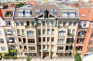 Wohnung kaufen in 10557 Berlin, Historische Eleganz im Gründerzeithaus - großzügige Altbauwohnung mit Charakter