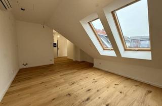 Wohnung kaufen in 10553 Berlin, Zentral und neu: 2-Zimmer-Dachgeschosswohnung mit Aufzug und Ost-Terrasse
