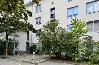 Wohnung kaufen in 12559 Berlin, Lichtdurchflutete 2-Zimmer-Wohnung mit Kirschholz-Parkett und Dachterrasse
