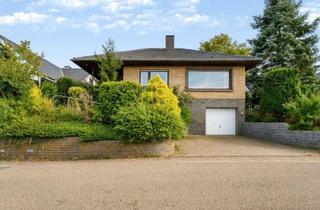 Einfamilienhaus kaufen in 46446 Emmerich, Freistehendes Einfamilienhaus mit Garage auf dem Eltenberg