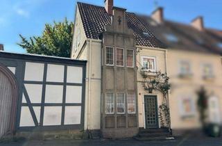Haus mieten in Neue Straße, 31134 Hildesheim, Charmantes denkmalgeschütztes Reihenendhaus mit Wintergarten und Garten in Hildesheim-Neustadt