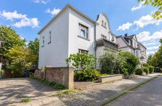 Villa kaufen in 45219 Essen, Bewahrte Grandezza: Eine Villa, die ihre Geschichte lebt.