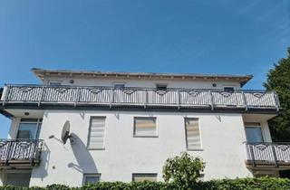Wohnung kaufen in 64560 Riedstadt, Riedstadt - Klimatisierte 2-Zimmer Dachgeschosswohnung mit Pkw Stellplatz