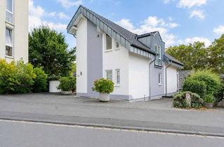 Wohnung kaufen in 53721 Siegburg, Stilvolle 3-Zimmer-Wohnung mit Balkon, Stellplatz und Fußbodenheizung
