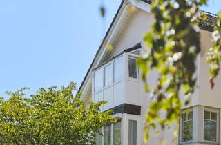 Wohnung kaufen in 81245 München, Hell, ruhig & sonnig – 2-Zimmer-Dachgeschosswohnung mit Südloggia in Obermenzing