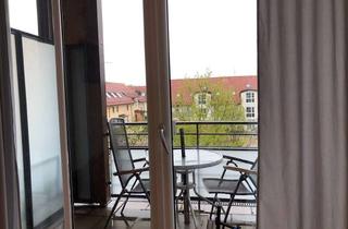 Wohnung mieten in Lohwiesenweg 35, 85774 Unterföhring, 3 Zimmer Dachgeschosswohnung in Unterföhring