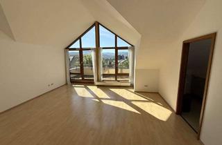 Wohnung mieten in Holbeinstraße 79, 72760 Reutlingen, Sonnige 2-Zimmer-Dachgeschosswohnung mit Balkon in Reutlingen-Römerschanze