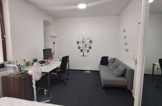 WG-Zimmer mieten in Maxstrasse 25, 90762 Fürth, 290 € - 18 m² - 1.0 Zi.Room in a shared apartment of 6 girls