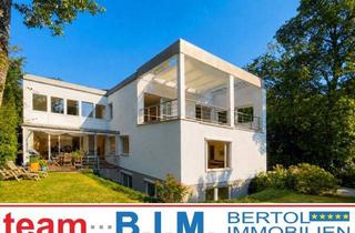 Haus kaufen in 82131 Gauting, Perle für Mehrgenerationen | Nähe Bahnhof | 2 × 4-Zimmer-Wohnungen + ca. 107 m² helles Souterrain