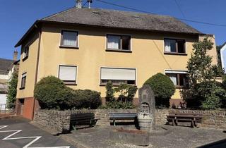 Einfamilienhaus kaufen in 56254 Müden, Großzügiges Einfamilienhaus mit viel Potenzial und Ausbaureserve in Müden