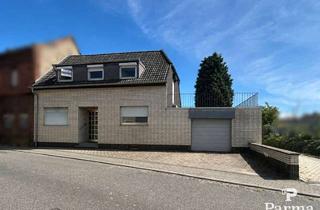 Doppelhaushälfte kaufen in 52445 Titz, Sanierungsbedürftige Doppelhaushälfte mit Entwicklungspotenzial in ruhiger Lage von Titz