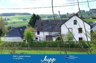 Bauernhaus kaufen in 56769 Bereborn, Ehemaliges Eifeler Bauernhaus mit Ökonomiegebäude, Garagen und Wintergarten, Bereborn