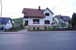 Haus kaufen in 34431 Marsberg, Zweifamilienhaus mit vielen Möglichkeiten in Marsberg-Bredelar