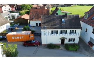 Einfamilienhaus kaufen in 91580 Petersaurach, Gemütliches Einfamilienhaus mit großem Grundstück ,Garagen und vielseitigen Nutzungsmöglichkeiten