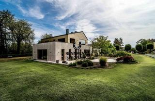 Villa kaufen in 93426 Roding, Spektakuläre und neuwertige Luxusvilla mit modernster Technik und High-End-Ausstattung. Frei.