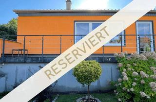 Haus kaufen in 04654 Frohburg, Wunderschöner Bungalow mit Pool, tollem Garten und Seenähe am Harthsee in Frohburg zu verkaufen